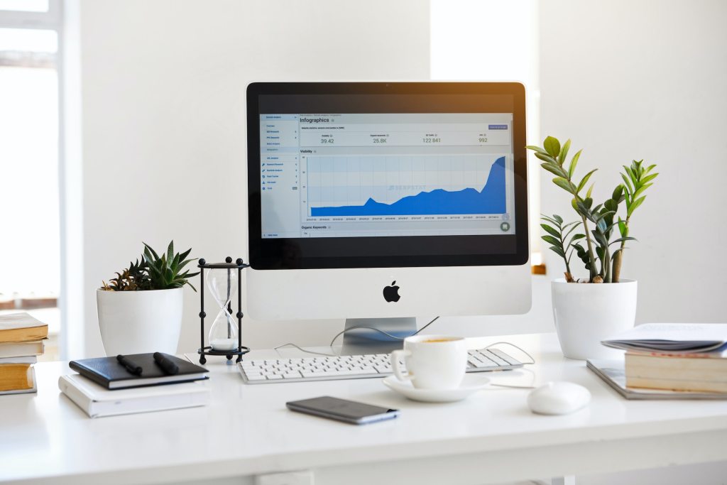 Minimalist desk with Apple iMac